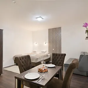4* Lägenhetshotell Paulay Downtown